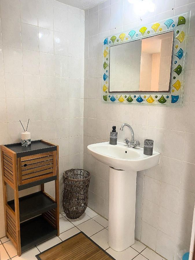 Auberge K-Wan Hostel - Proche Plages Deshaies Ngoại thất bức ảnh