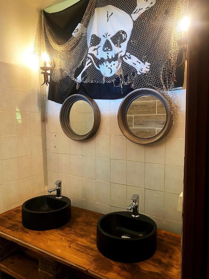Auberge K-Wan Hostel - Proche Plages Deshaies Ngoại thất bức ảnh