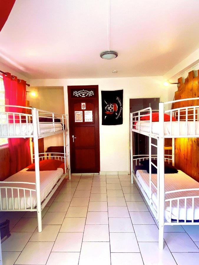 Auberge K-Wan Hostel - Proche Plages Deshaies Ngoại thất bức ảnh