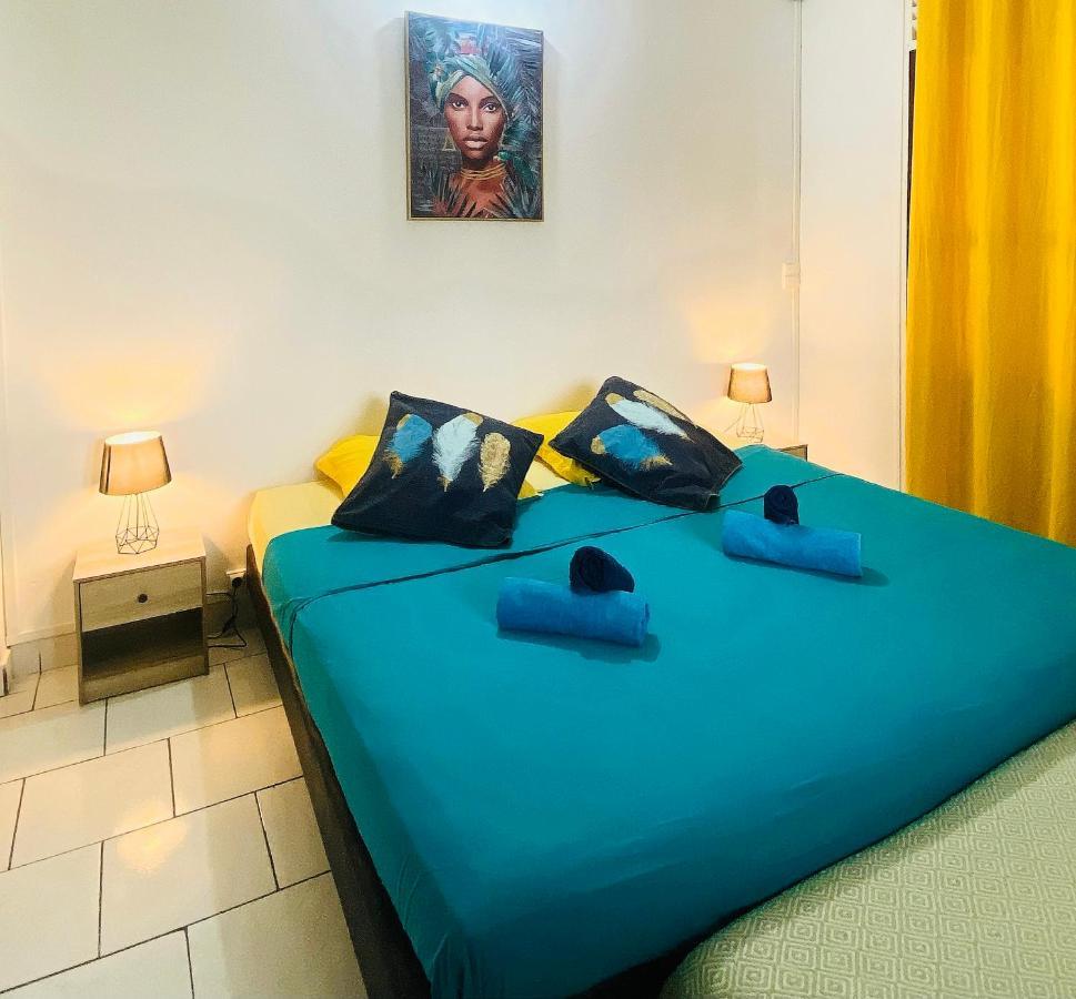 Auberge K-Wan Hostel - Proche Plages Deshaies Ngoại thất bức ảnh