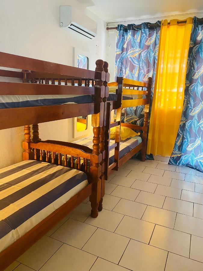 Auberge K-Wan Hostel - Proche Plages Deshaies Ngoại thất bức ảnh